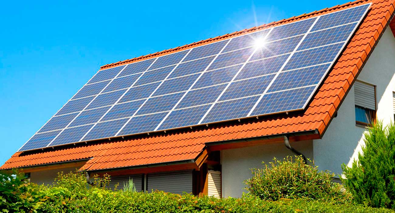 Ahorre energía instalando paneles solares en su hogar